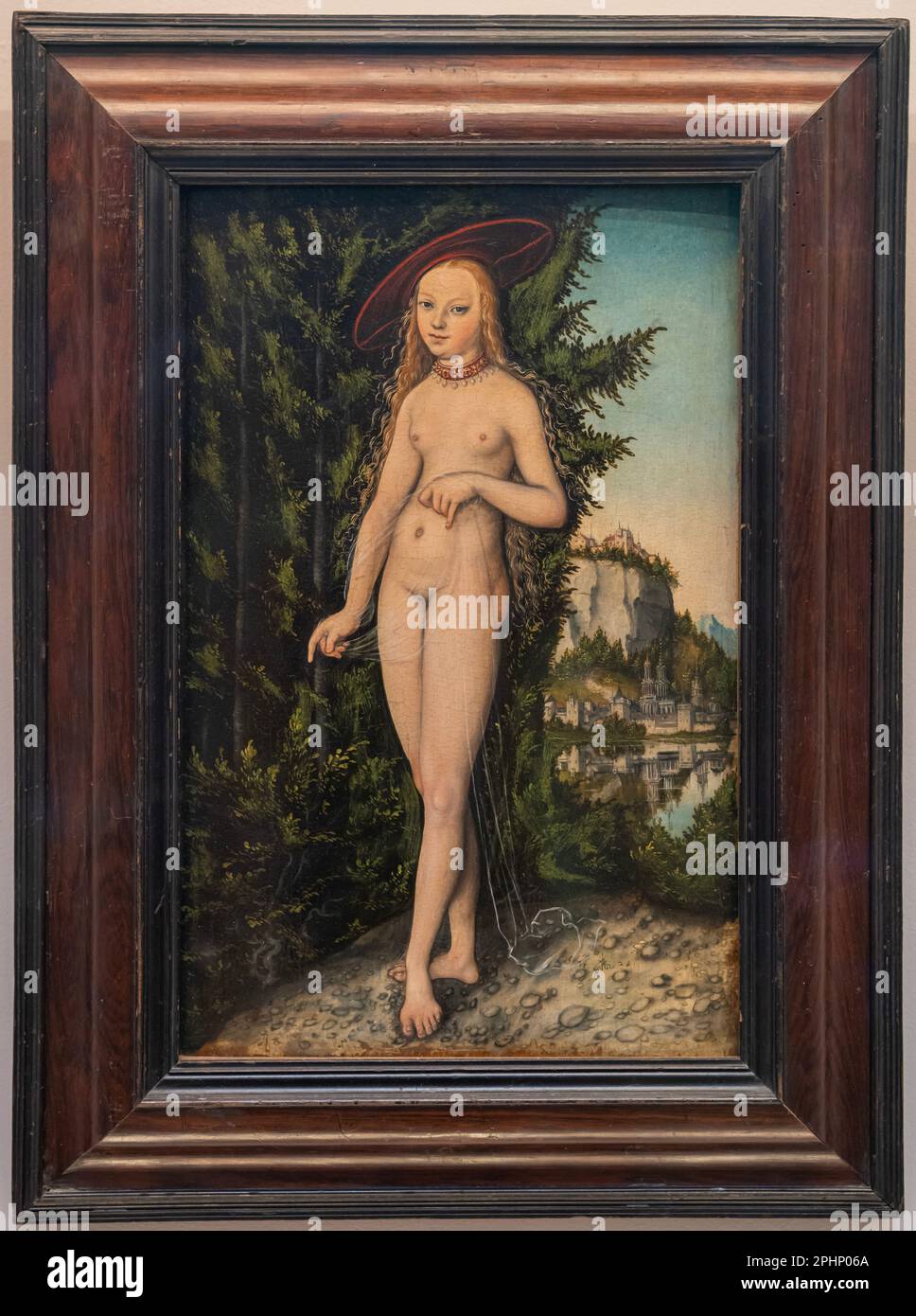 Paris, France - 02 19 2023 : Musée du Louvre. Vénus déesse d'amour, debout dans un paysage peint par Lucas Cranach Banque D'Images