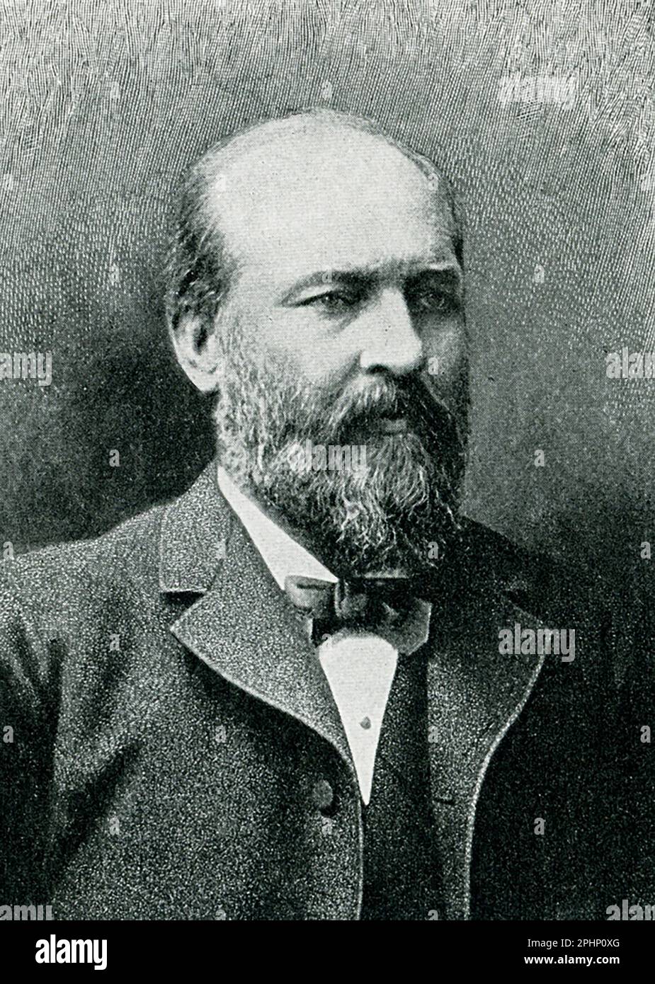 La légende de 1896 se lit comme suit : « James A Garfield - d'après une photographie de Bell - la dernière photo faite avant l'assassinat ». James Abram Garfield (1831-1881) a été élu président des États-Unis en 20th en 1880. Il a été constamment harcelé par des gens à la recherche d'un emploi et a été abattu par un sur 2 juillet 1881. Il est mort sur 19 septembre. Banque D'Images