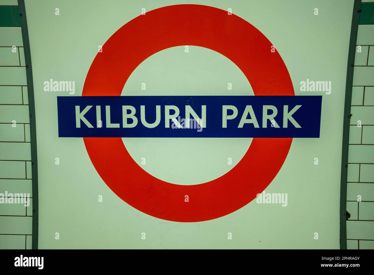 Londres - 2023 janvier : station de métro Kilburn Park sur la ligne Bakerloo dans le nord-ouest de Londres Banque D'Images