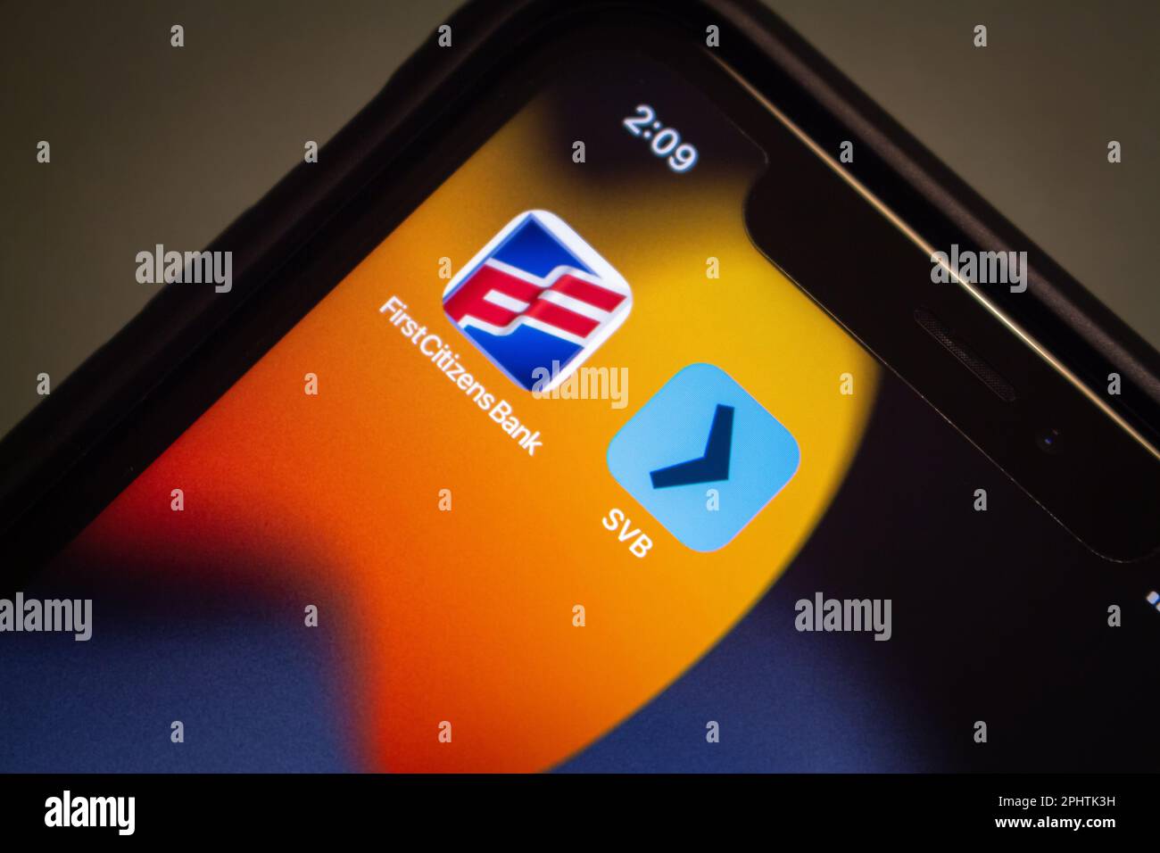 Icônes de First Citizens Bank (First Citizens BancShares) et de Silicon Valley Bank (SVB) sur iPhone. Les premiers citoyens ont annoncé avoir acquis SVB en mars 2023 Banque D'Images