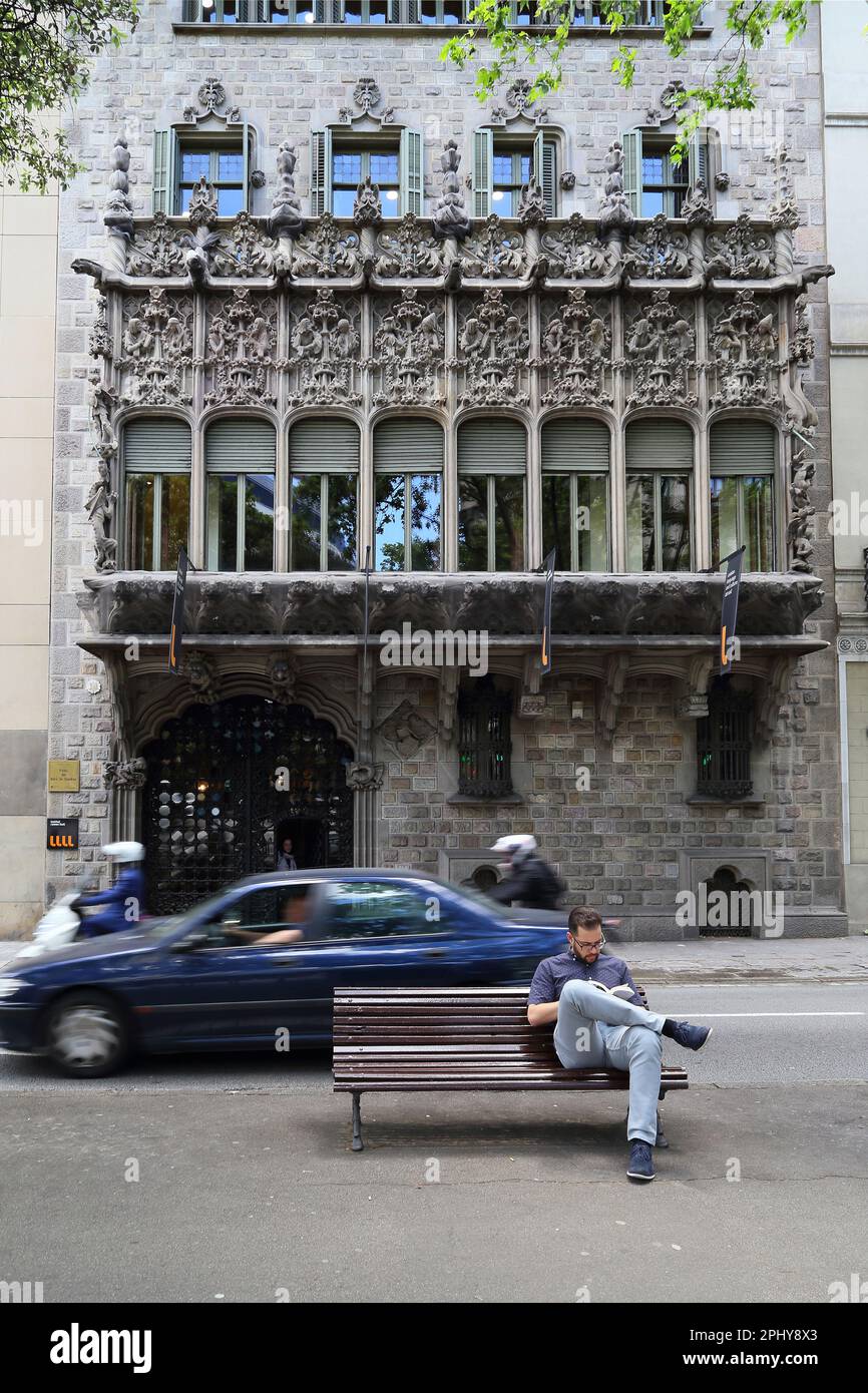 BARCELONE, ESPAGNE - 12 MAI 2017 : c'est le Palace del Baron de Quadras dans la version néo-gothique du style Art Nouveau. Banque D'Images