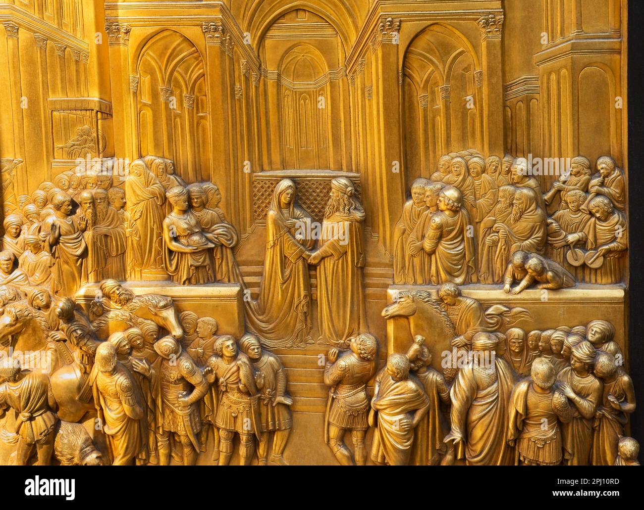 Le roi Salomon rencontre la reine de Sheba - un des dix panneaux de bronze sur les portes Ghiberti du Paradis au baptistère de Saint John à Florence, Italie Banque D'Images