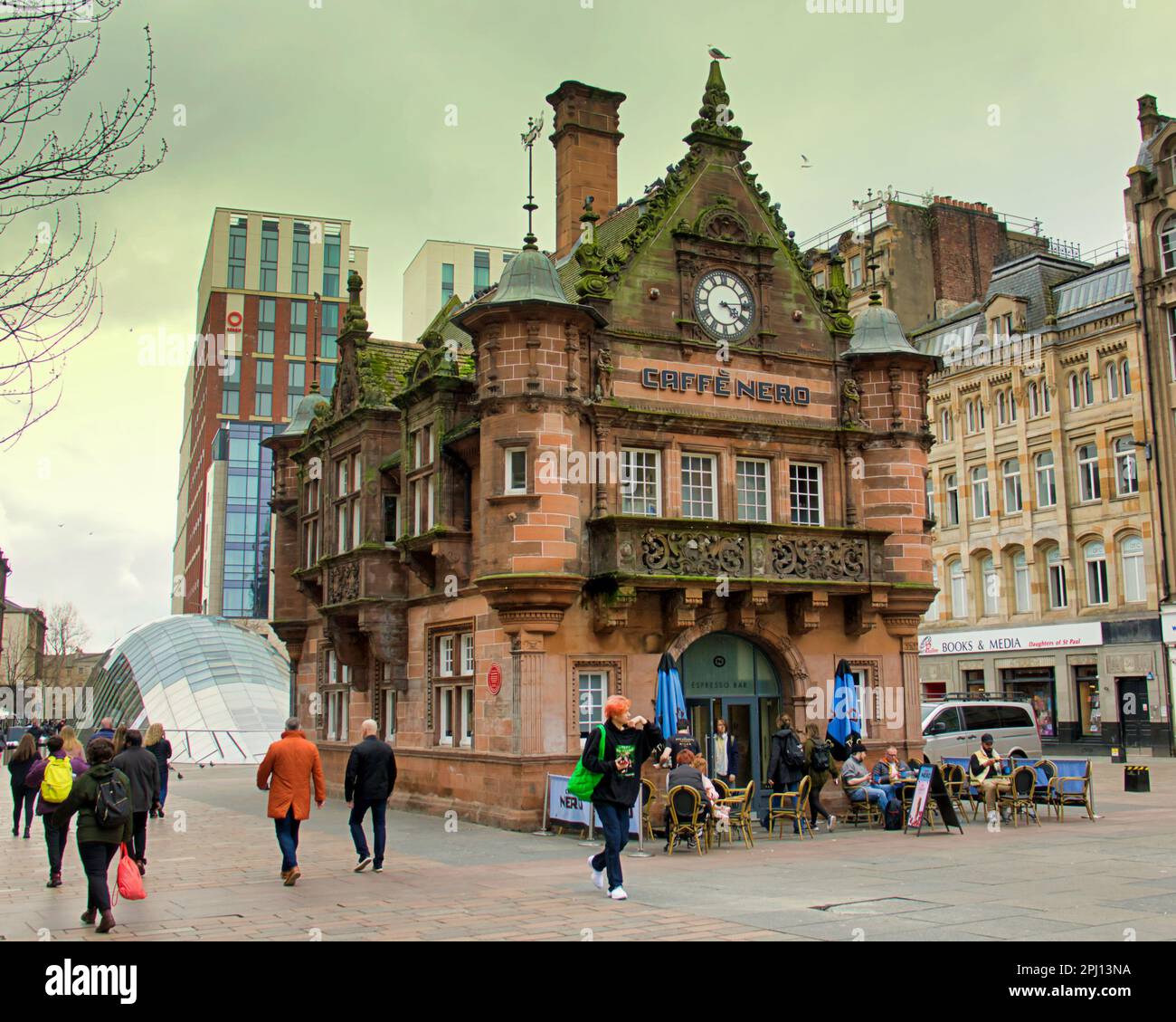 Métro St Enoch Square ancien bureau de vente de billets national transport Trust site du patrimoine ce qui est maintenant un café caffe nero Banque D'Images