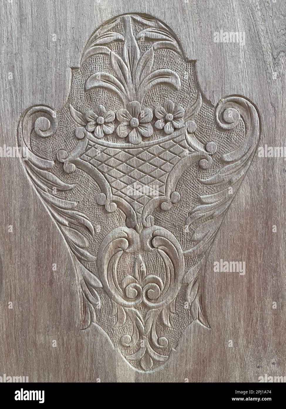 détail de la sculpture d'un vieux mobilier en bois Banque D'Images