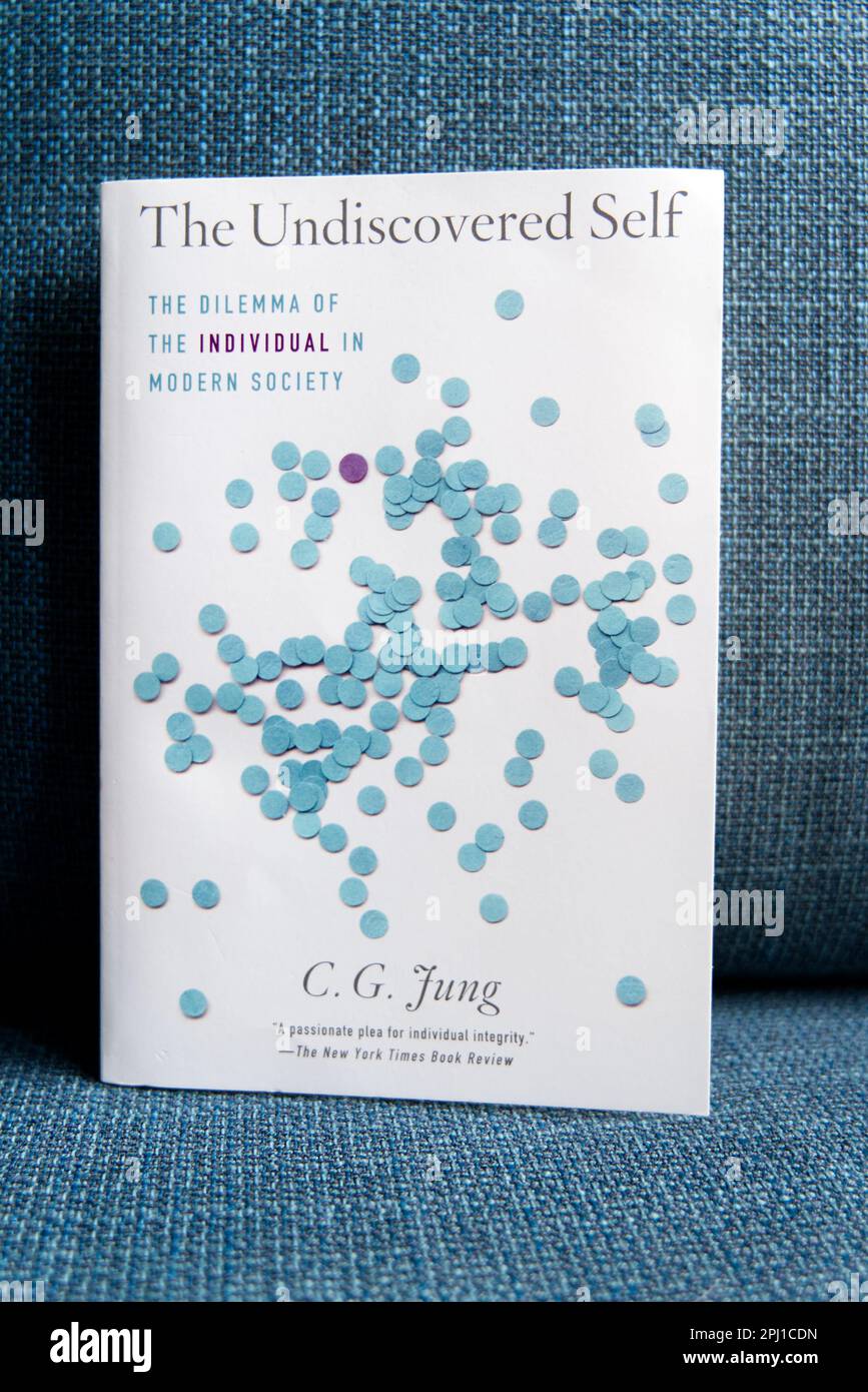 Lublin, le 25 mars 2023. Livre classique de Carl Gustav Jung 'The ...