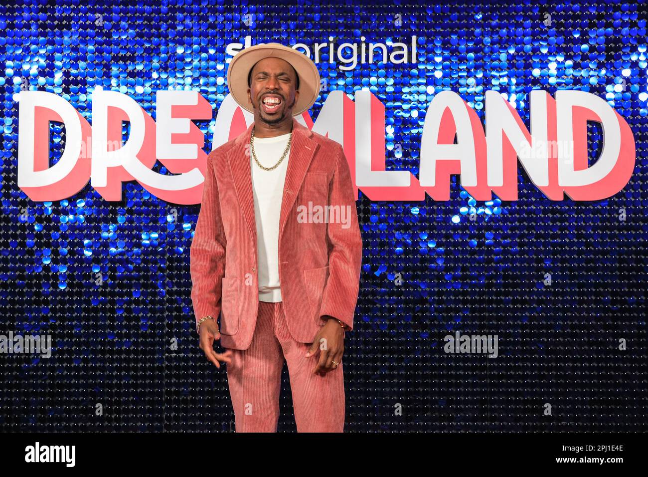 Picturehouse Central, Londres, Royaume-Uni. 30th mars 2023. Kiell Smith-Bynoe au photocall pour la nouvelle comédie noire 'Dereamland'. Dreamland est une nouvelle comédie de Sky Atlantic à Margate qui évolue autour d'une famille multigénérationnelle et de quatre sœurs réunies dans la ville côtière de Kentish. Crédit : Imagetraceur/EMPICS/Alamy Live News Banque D'Images