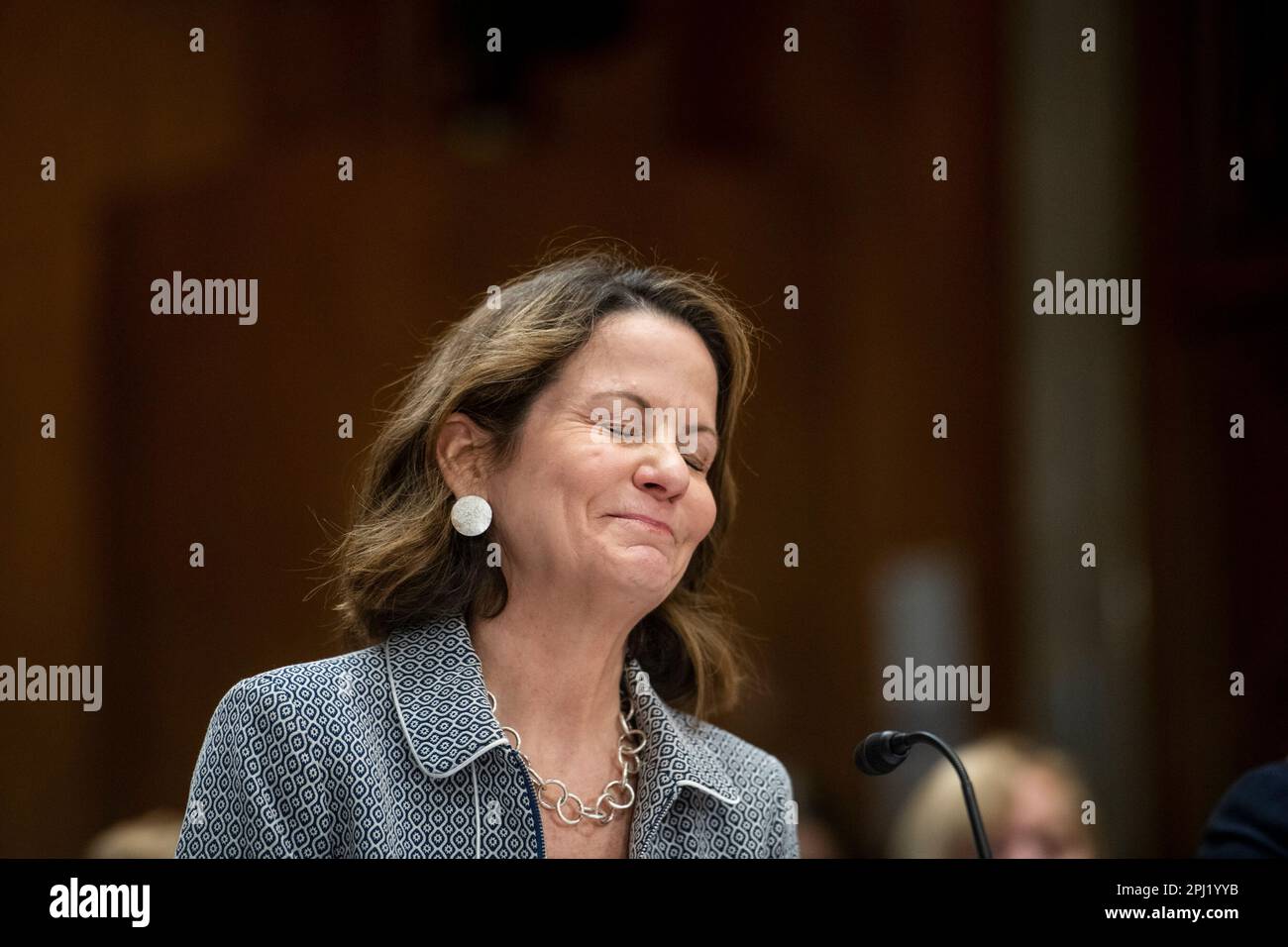 Washington, Vereinigte Staaten. 30th mars 2023. Robin Dunnigan comparaît devant une audience du Comité sénatorial des relations étrangères pour sa nomination à titre d'ambassadrice en Géorgie, dans l'édifice Dirksen du Bureau du Sénat à Washington, DC, jeudi, 30 mars 2023. Credit: Rod Lamkey/CNP/dpa/Alay Live News Banque D'Images