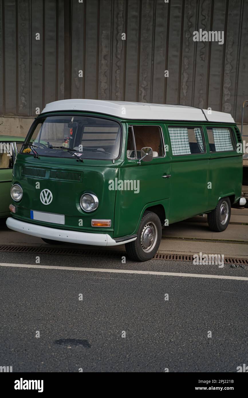 volkswagen t2, transporteur de type 2, fourgonnette d'époque des années 1960, vw bus Banque D'Images