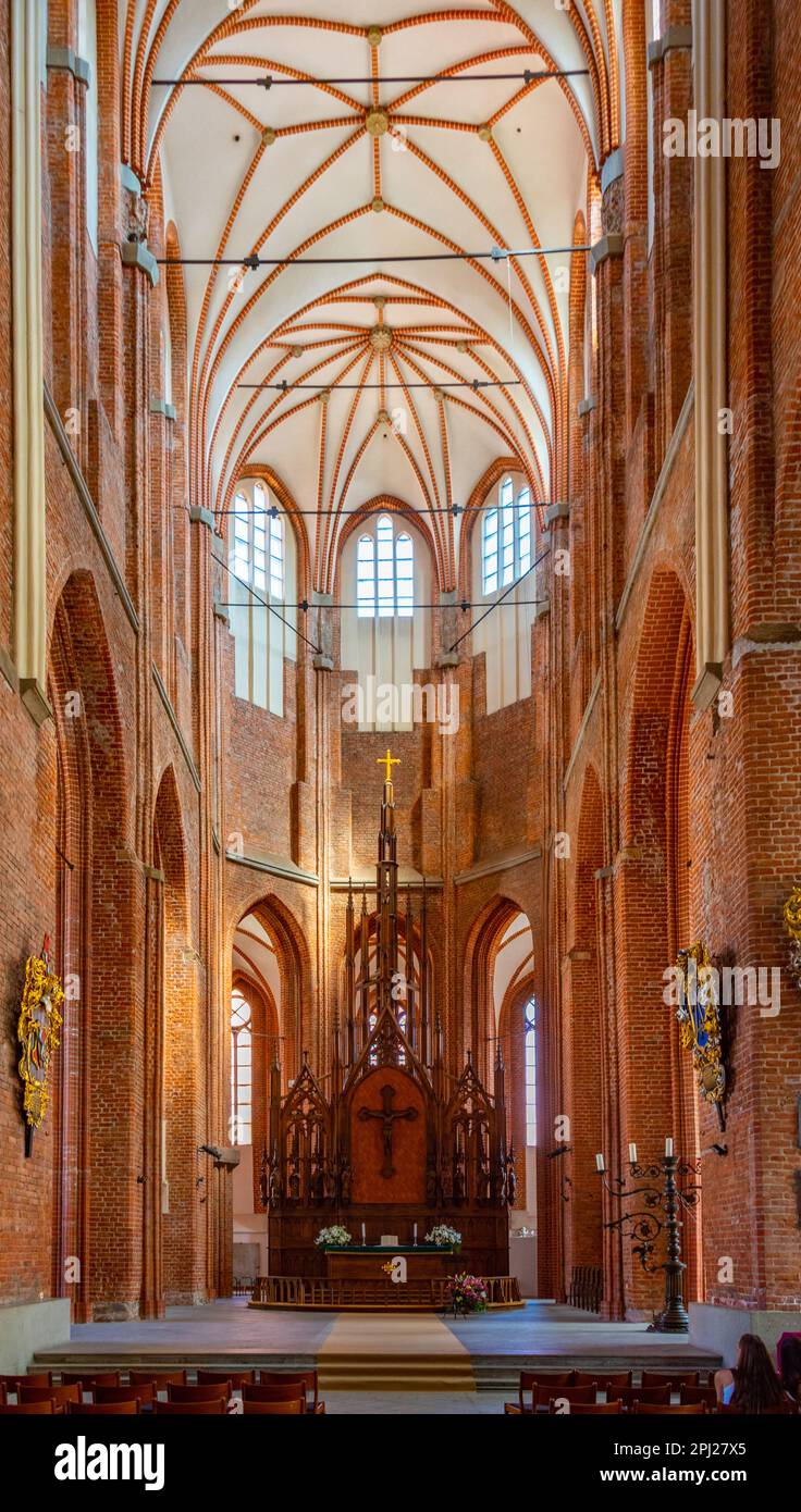 Riga, Lettonie, 24 juin 2022 : intérieur de la basilique Saint-Pierre dans la capitale lettone Riga. Banque D'Images