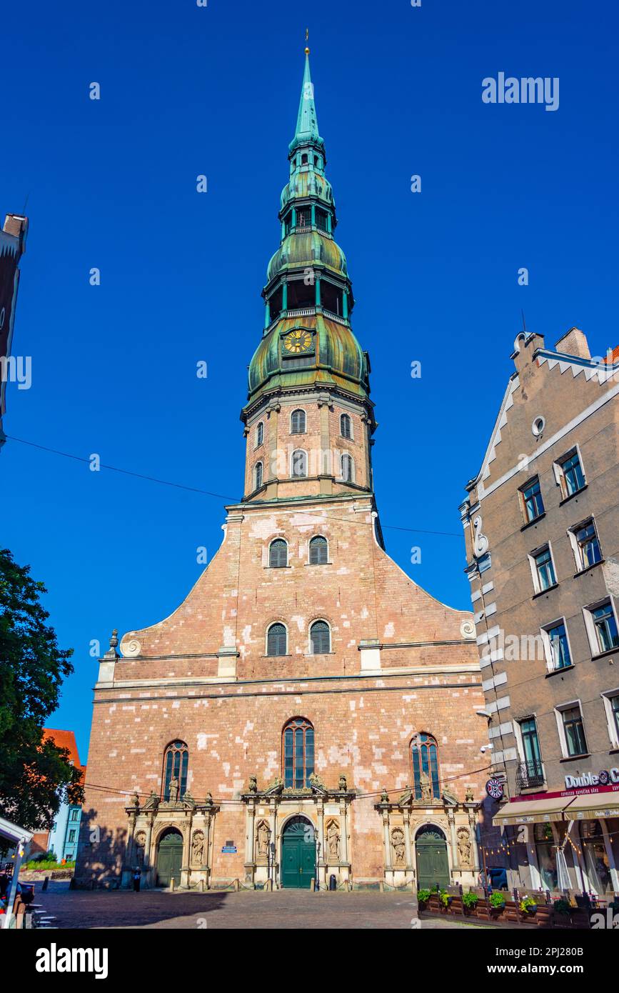 Riga, Lettonie, 24 juin 2022 : église Saint-Pierre dans la capitale lettone Riga. Banque D'Images