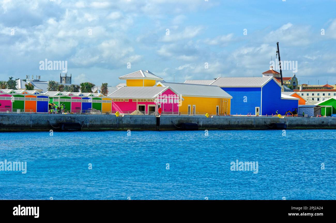 NASSAU, BAHAMAS - 19 décembre 2022: Avec une population de 260 000 habitants, Nassau contient 80 de la population des Bahamas, avec le joli bobu rose pastel Banque D'Images