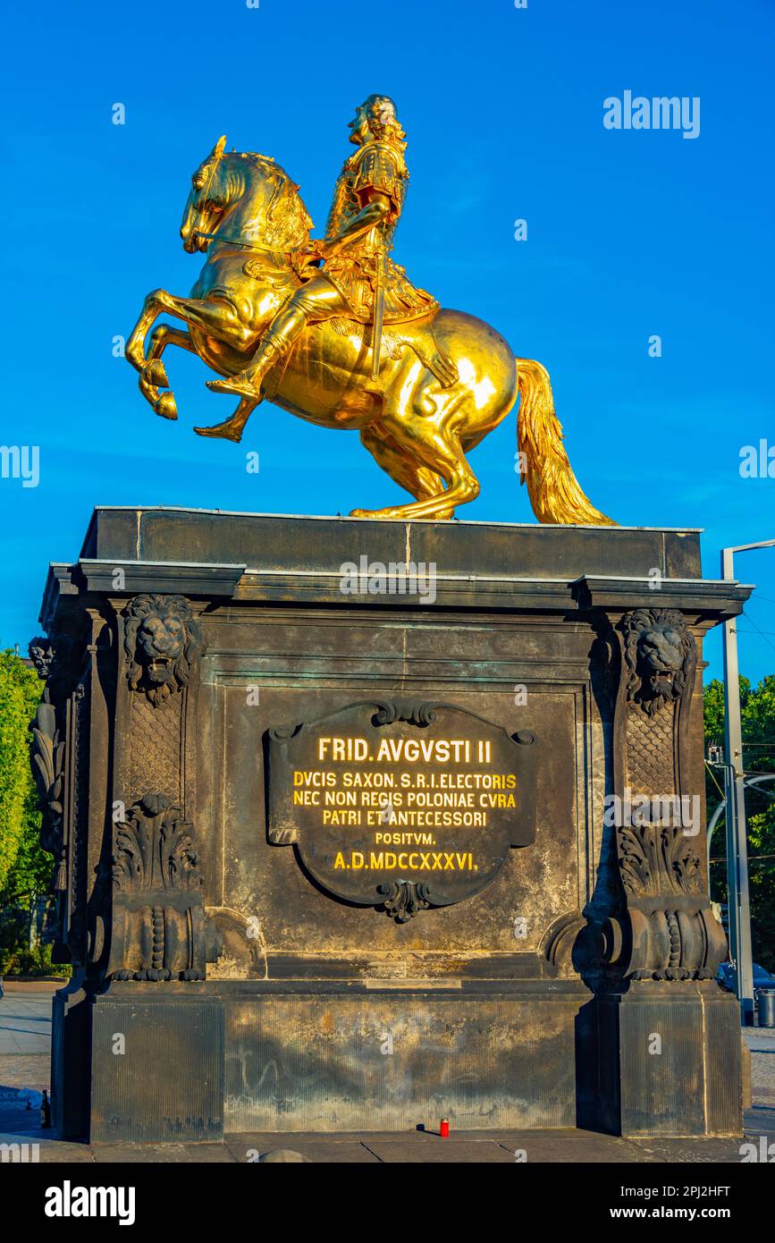 Dresde, Allemagne, 6 août 2022 : statue de Goldene Reiter dans la ville allemande de Dresde. Banque D'Images