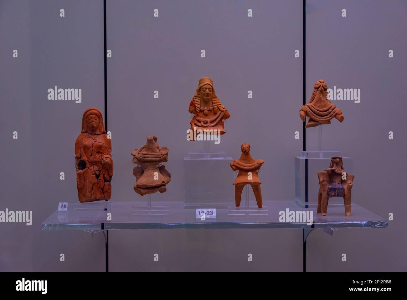 Mycenae, Grèce, 9 septembre 2022 : objets anciens au musée archéologique de Mycenae en Grèce. Banque D'Images