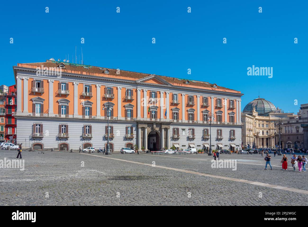 Naples, Italie, 19 mai 2022: Vue sur le Palazzo Salerno à Naples, Italie. Banque D'Images