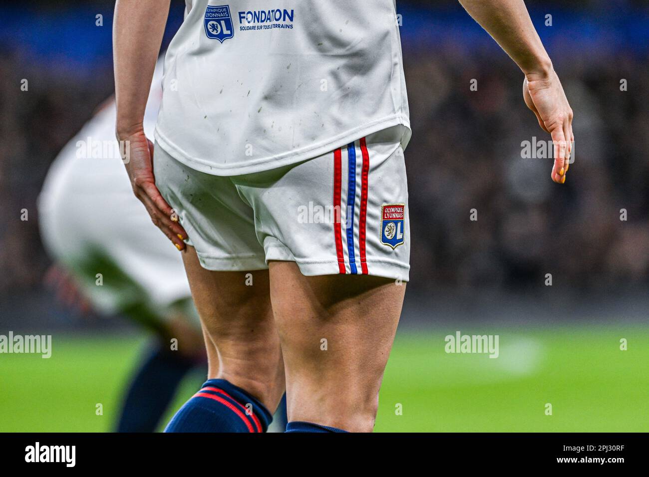 Emblème Olympique Lyonnais photographié lors d'un match de football féminin entre le FC Chelsea