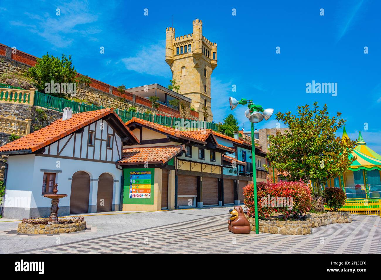 San Sebastian, Espagne, 2 juin 2022: Parc d'attractions de Monte Igueldo à San Sebastian, Espagne. Banque D'Images
