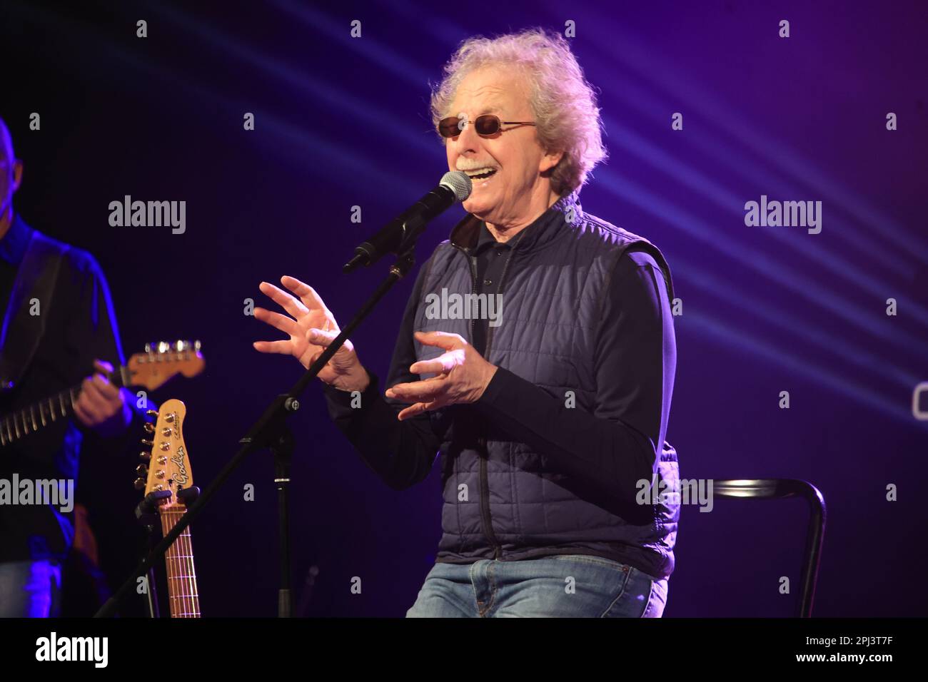 L'auteur-compositeur italien Fabio Concato se produit au Teatro Duse lors de sa tournée dans les théâtres. Bologne, Italie, 30 mars 2023 - photo : Michele Nucci Banque D'Images