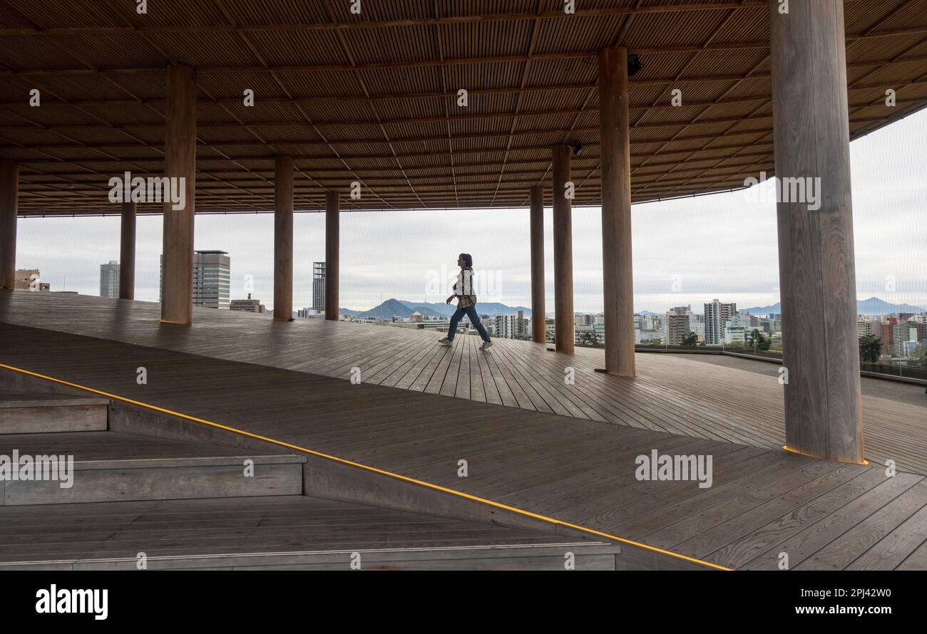 Tour d'observation d'Hiroshima Orizuru à côté du parc mémorial de la paix à Hiroshima, au Japon Banque D'Images