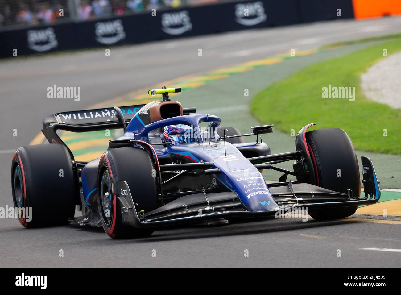 Melbourne, Australie, 31 mars 2023. Logan Sargeant (2) conduite pour Williams Racing pendant les essais de Formule 1 au Grand Prix australien de Formule 1 sur 31 mars 2023, au circuit du Grand Prix de Melbourne à Albert Park, en Australie. Crédit : Dave Helison/Speed Media/Alamy Live News Banque D'Images