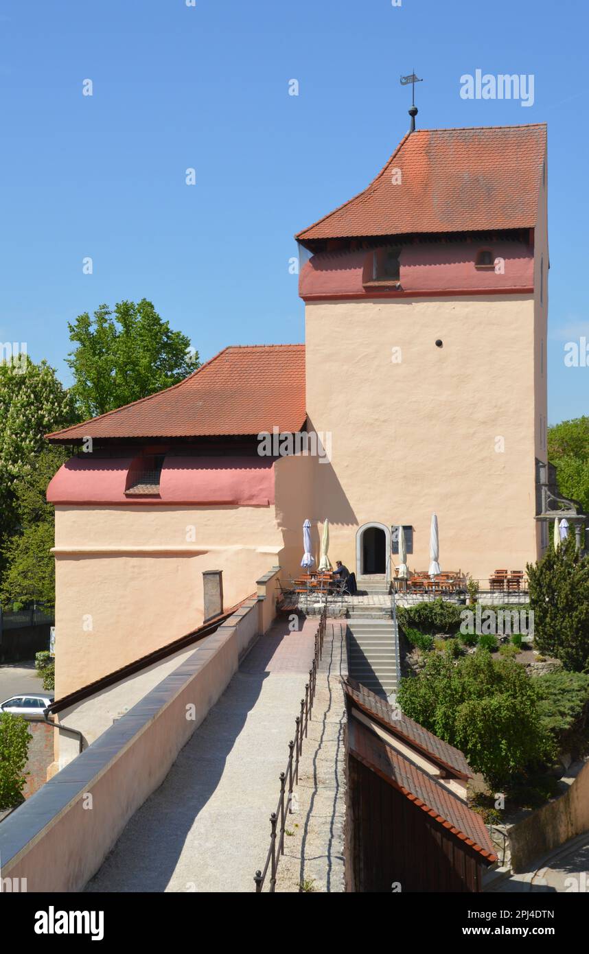 Allemagne, Bavière, Swabia, Nördlingen: Le Berger Tor, datant de 1362, porte ouest de la ville, gardait la route d'Ulm. Vue depuis le tracteur Banque D'Images