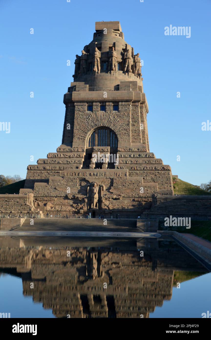 Allemagne, Saxe, Leipzig: Le monolithe 'Monument de la bataille des Nations' (Völkerschlachtdenkmal) construit entre 1898 et 1913 à la mémoire des hommes wh Banque D'Images