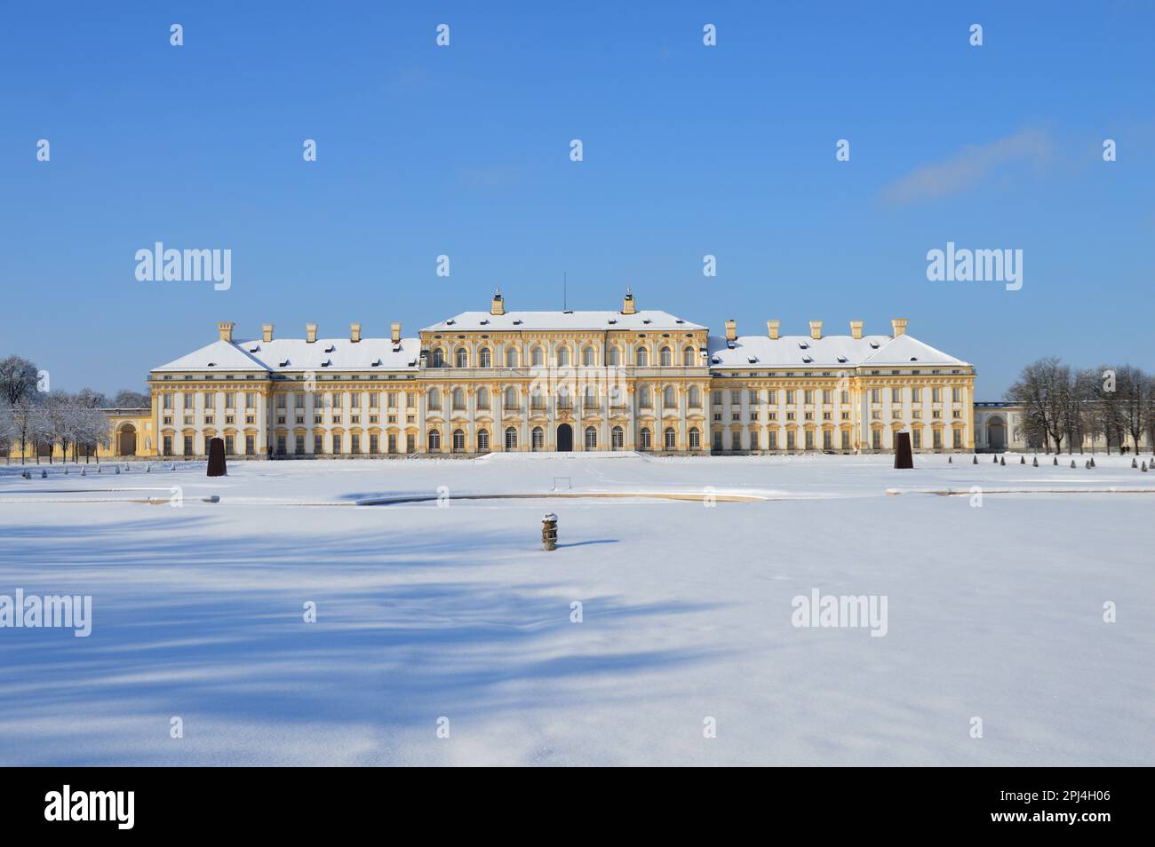 Allemagne, haute-Bavière, Schleissheim: Façade est du nouveau Palais construit en 1701-27 pour l'électeur Max Emanuel de Bavière aux plans des architectes Enrico zu Banque D'Images
