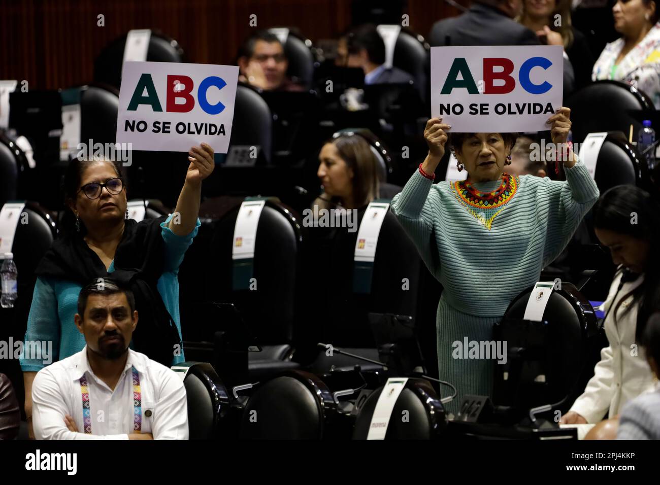 Non exclusif: 30 mars 2023, Mexico, Mexique: Législateurs du Parti du mouvement national de régénération à la session au Palais législatif i Banque D'Images