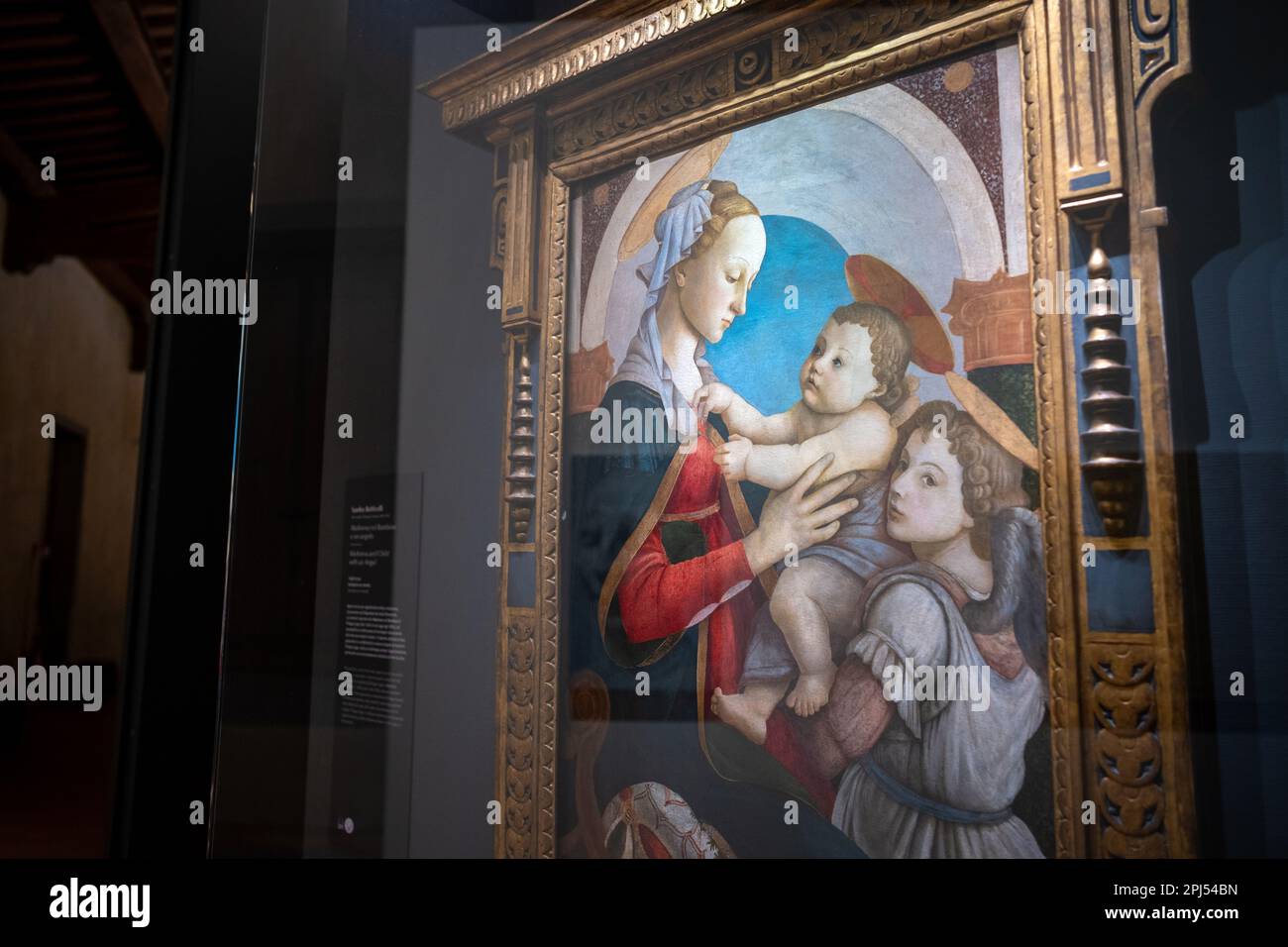 Première peinture Botticelli, Madonna et l'enfant avec un Ange (v.1465) à Ospedale degli Innocenti, Florence Banque D'Images