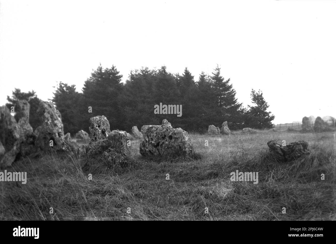 1952, historique, les pierres à roulettes, un site ancien de momuments mégalithiques néolithique et de l'âge de bronze près de long Compton, Chipping Norton, Oxford, Angleterre, Royaume-Uni. Contrairement à Stonehenge, les pierres à rollright sont constituées de trois groupes de pierres distincts. Banque D'Images