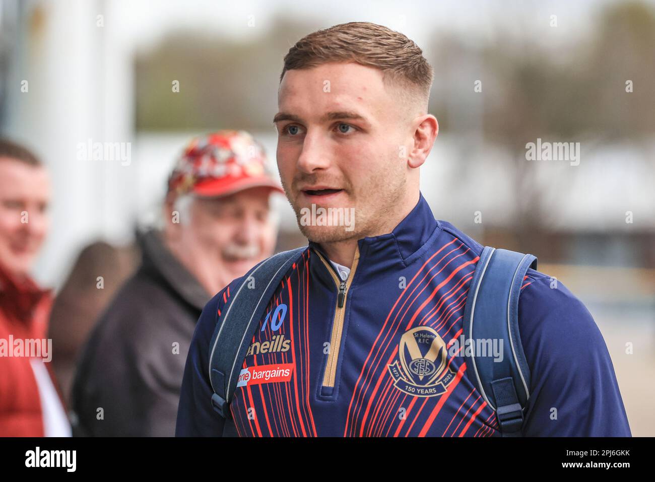 Matty Lees #10 de St Helens arrive lors du match de la Super League Round 7 de Betfred St Helens vs Wakefield Trinity au stade totalement Wicked, St Helens, Royaume-Uni, 31st mars 2023 (photo de Mark Cosgrove/News Images) Banque D'Images