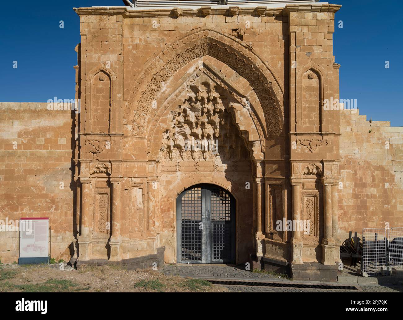 Dogubeyazit, Agri, Turquie. 22 juin 2021. Palais historique Ishak Pasha. L'architecture turque figure sur la liste provisoire du patrimoine mondial de l'UNESCO. Banque D'Images