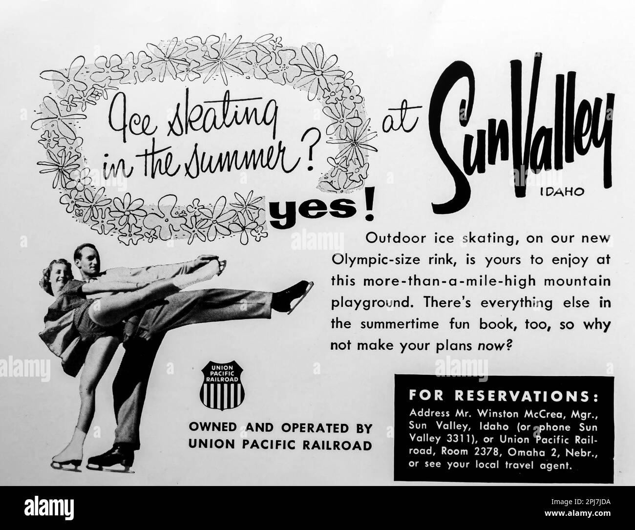 Sun Valley Idaho extérieur patinage sur glace voyage publicité touristique dans un magazine NatGeo juin 1957 Banque D'Images