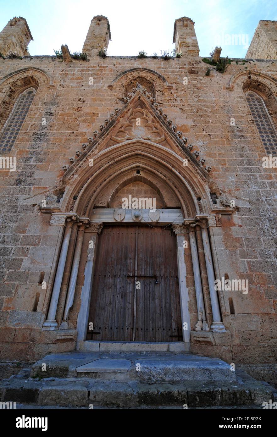 La mosquée Sinan Pasha, située à Famagusta, à Chypre, a été construite en tant qu'église au 14th siècle. Il a été converti en mosquée pendant la période ottomane. Banque D'Images