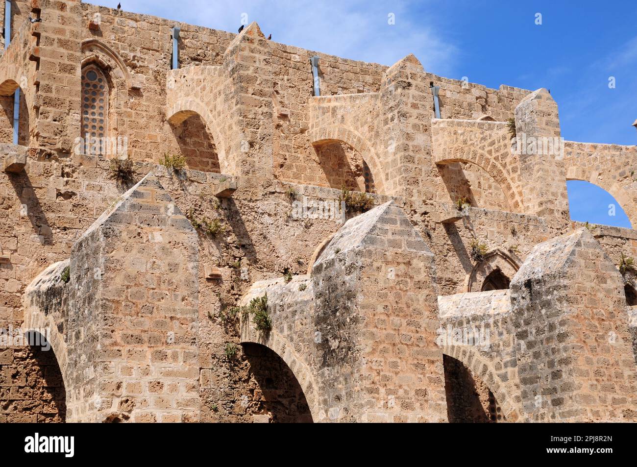 La mosquée Sinan Pasha, située à Famagusta, à Chypre, a été construite en tant qu'église au 14th siècle. Il a été converti en mosquée pendant la période ottomane. Banque D'Images