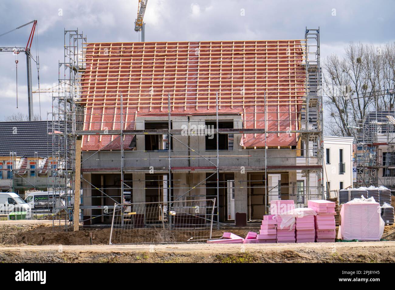 Nouveau quartier de développement, environ 140 villas individuelles et semi-individuelles en cours de construction dans le sud de Duisburg, différents développeurs, coquillages, constructio Banque D'Images