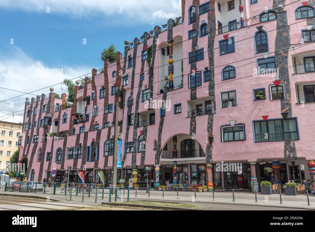 Hundertwassers Grüne Zitadelle (Citadelle verte) von Magdeburg, restaurant commercial et complexe hôtelier sur Breiter Web, centre-ville, Magdeburg. Banque D'Images