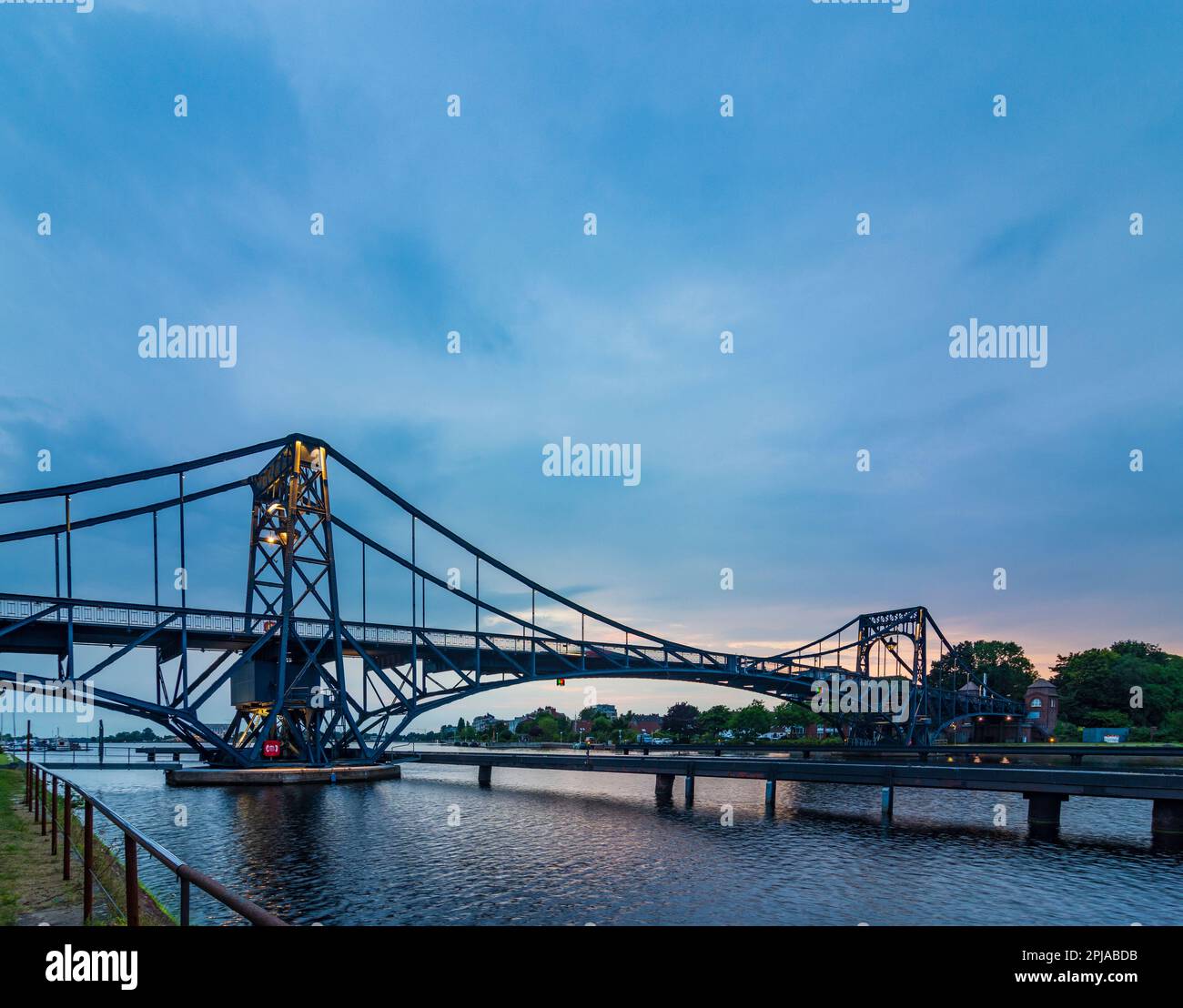 Wilhelmshaven: Kaiser Wilhelm Bridge, port en mer du Nord, Niedersachsen, Basse-Saxe, Allemagne Banque D'Images