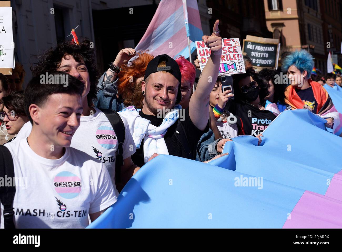 Les gens participent à l'événement de la Journée transgenre de visibilité à Rome, en Italie. Banque D'Images