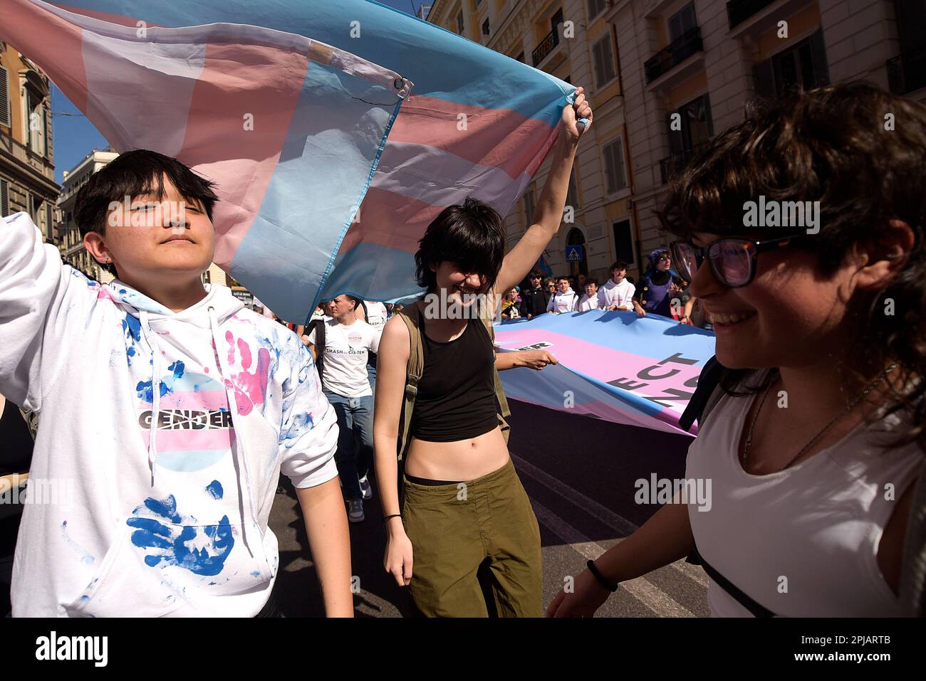 Les gens participent à l'événement de la Journée transgenre de visibilité à Rome, en Italie. Banque D'Images