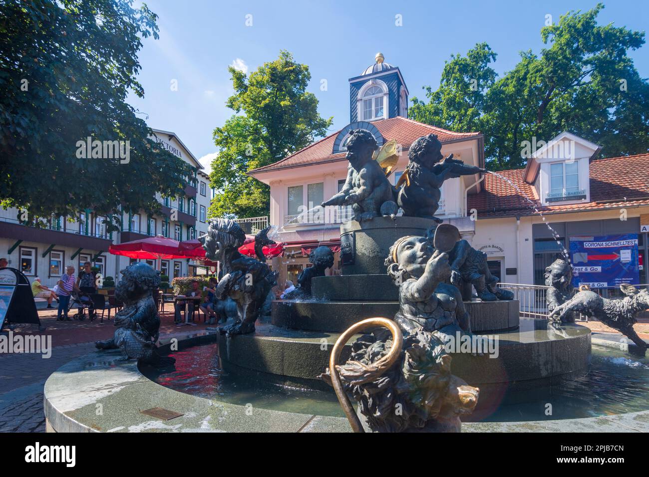 Bad Harzburg: Jungbrunnen (fontaine de la jeunesse) à Harz, Niedersachsen, Basse-Saxe, Allemagne Banque D'Images Bad Harzburg: Jungbrunnen (fontaine de la jeunesse) à Harz, Niedersachsen, Basse-Saxe, Allemagne Banque D'Images