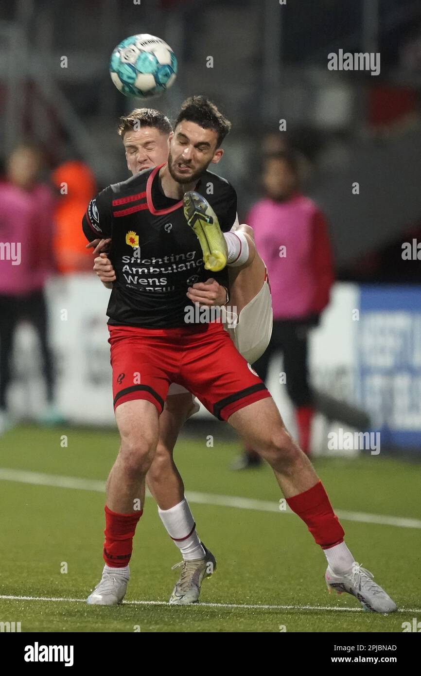 ROTTERDAM - (lr) Nikolas Agrafiotis de sbv Excelsior, Gijs Smal du FC Twente pendant le match de première ligue néerlandais entre sbv Excelsior et SC Cambuur au stade Van Donge & de Roo sur 19 mars 2023 à Rotterdam, pays-Bas. ANP ROY LAZET crédit: ANP/Alamy Live News Banque D'Images