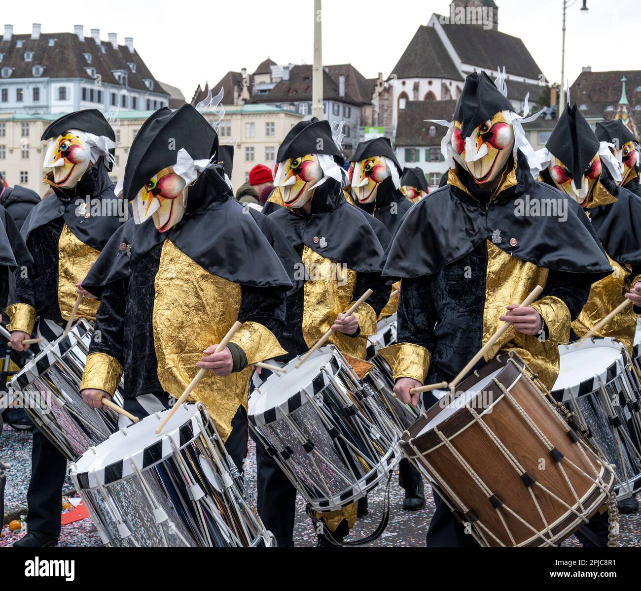 Carnaval de Bâle Suisse ou défilé de Fasnacht avec des batteurs Banque D'Images