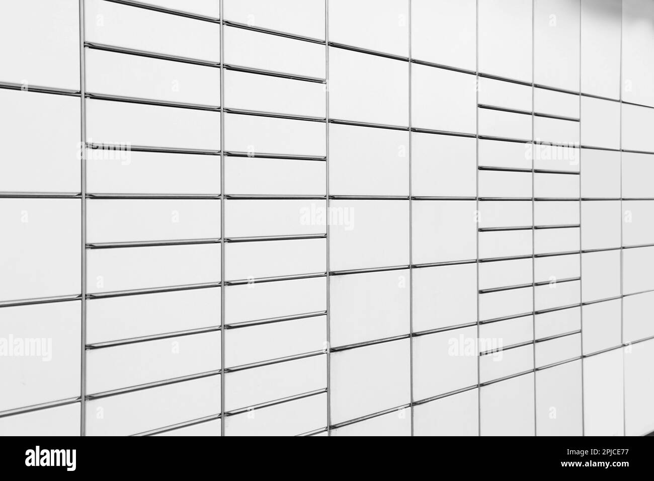 Casier à colis moderne avec de nombreuses boîtes postales comme arrière-plan Banque D'Images