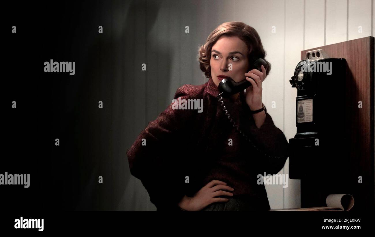 KEIRA KNIGHTLEY à BOSTON STRANGLER (2023), dirigé par MATT RUSKIN. Crédit: 20th CENTURY STUDIOS / Album Banque D'Images