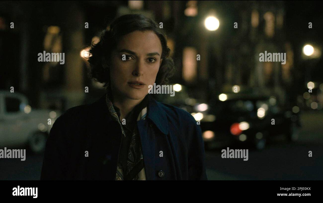 KEIRA KNIGHTLEY à BOSTON STRANGLER (2023), dirigé par MATT RUSKIN. Crédit: 20th CENTURY STUDIOS / Album Banque D'Images