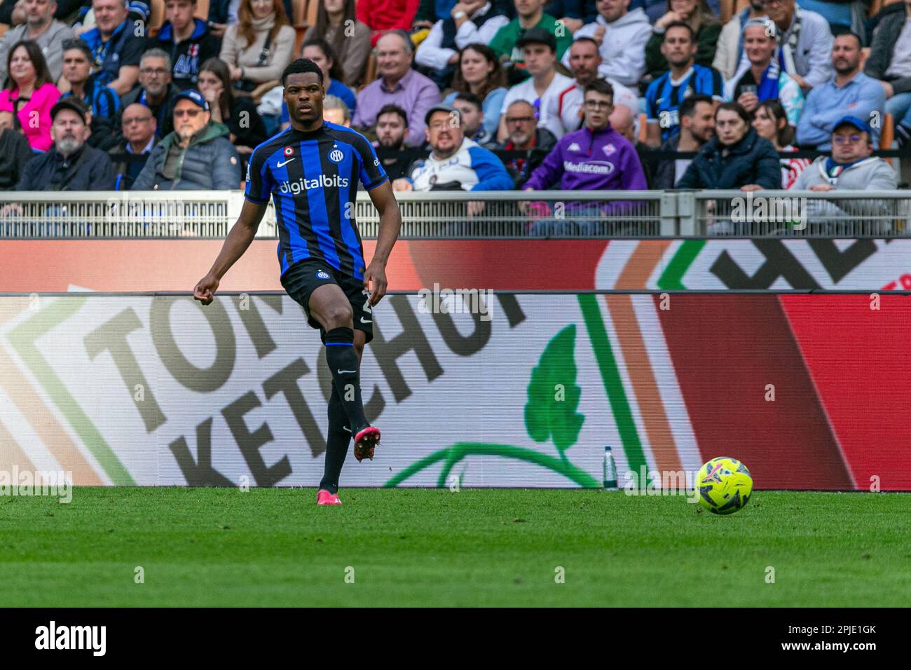 Milan, Italie - 1 2023 avril - Inter-Fiorentina série A - dumfries denzel f.c. Internazionale crédit: Christian Santi/Alamy Live News Banque D'Images