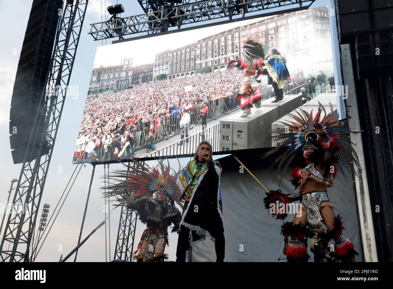 Mexico, Mexique. 1st avril 2023. Le groupe musical mexicain andin cumbia, Los Askis, au concert gratuit du Zocalo à Mexico. Sur 1 avril 2023 à Mexico, Mexique (Credit image: © Luis Barron/eyepix via ZUMA Press Wire) USAGE ÉDITORIAL SEULEMENT! Non destiné À un usage commercial ! Banque D'Images