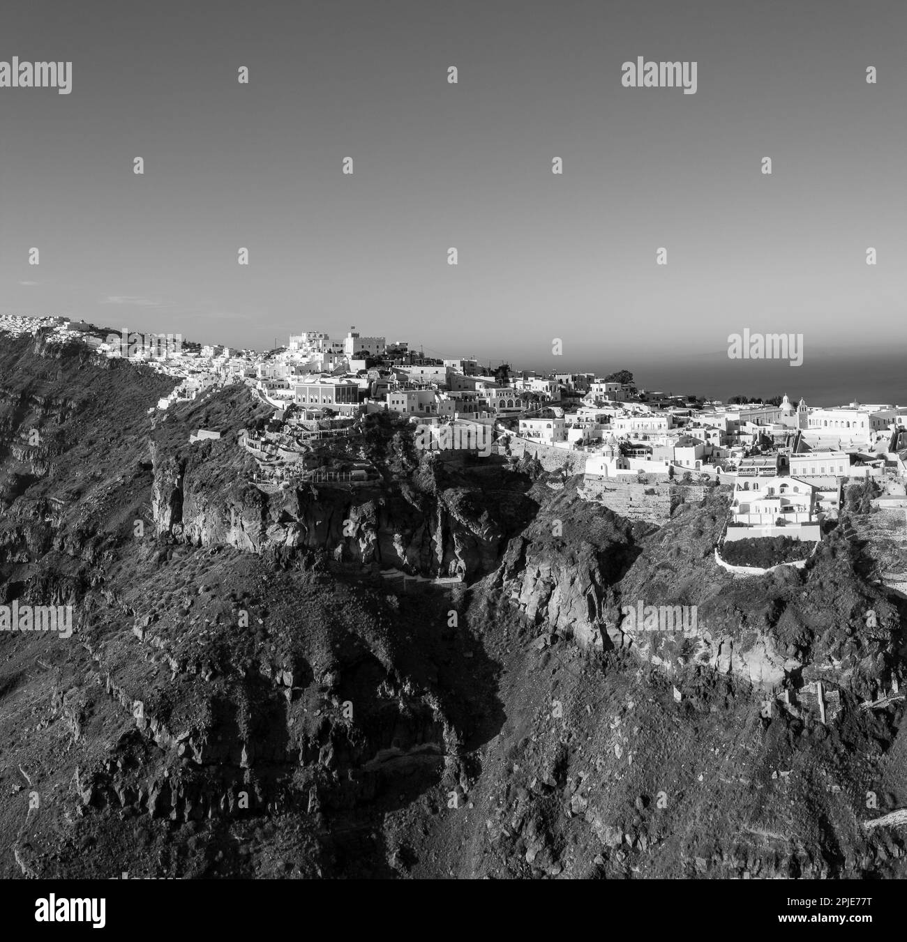 Vue aérienne de Fira, Santorin, Grèce Banque D'Images
