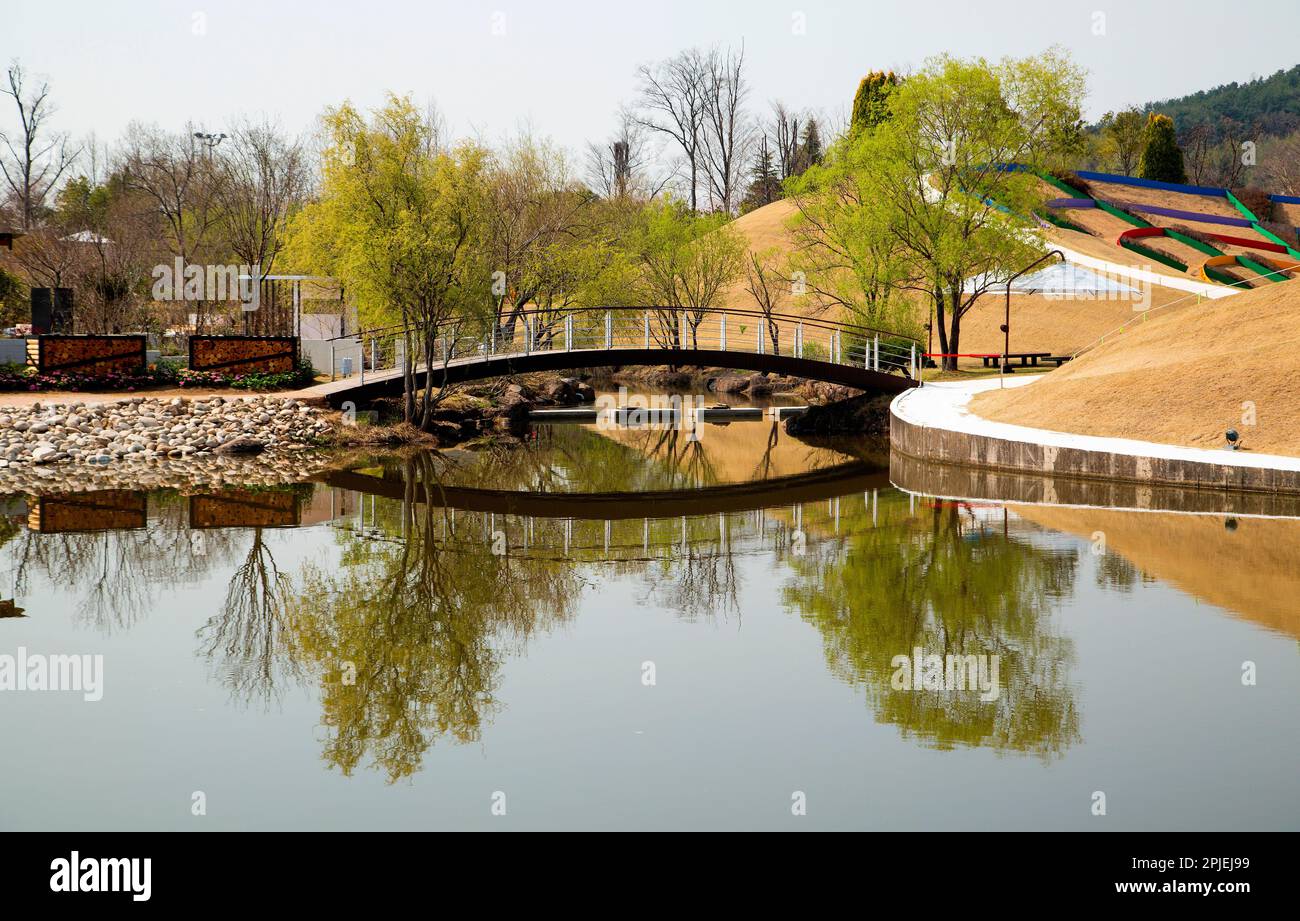 Le Suncheonman International Garden Expo 2023, 28 mars 2023 : le lieu de la Suncheonman International Garden Expo 2023 à Suncheon, à environ 420 km (261 miles) au sud de Séoul, Corée du Sud. L'exposition sur le jardin aura lieu au jardin national de Suncheon Bay et dans d'autres lieux de la ville. Il se déroulera d'avril à octobre pour présenter divers types de cultures de jardin. Credit: Lee Jae-won/AFLO/Alay Live News Banque D'Images