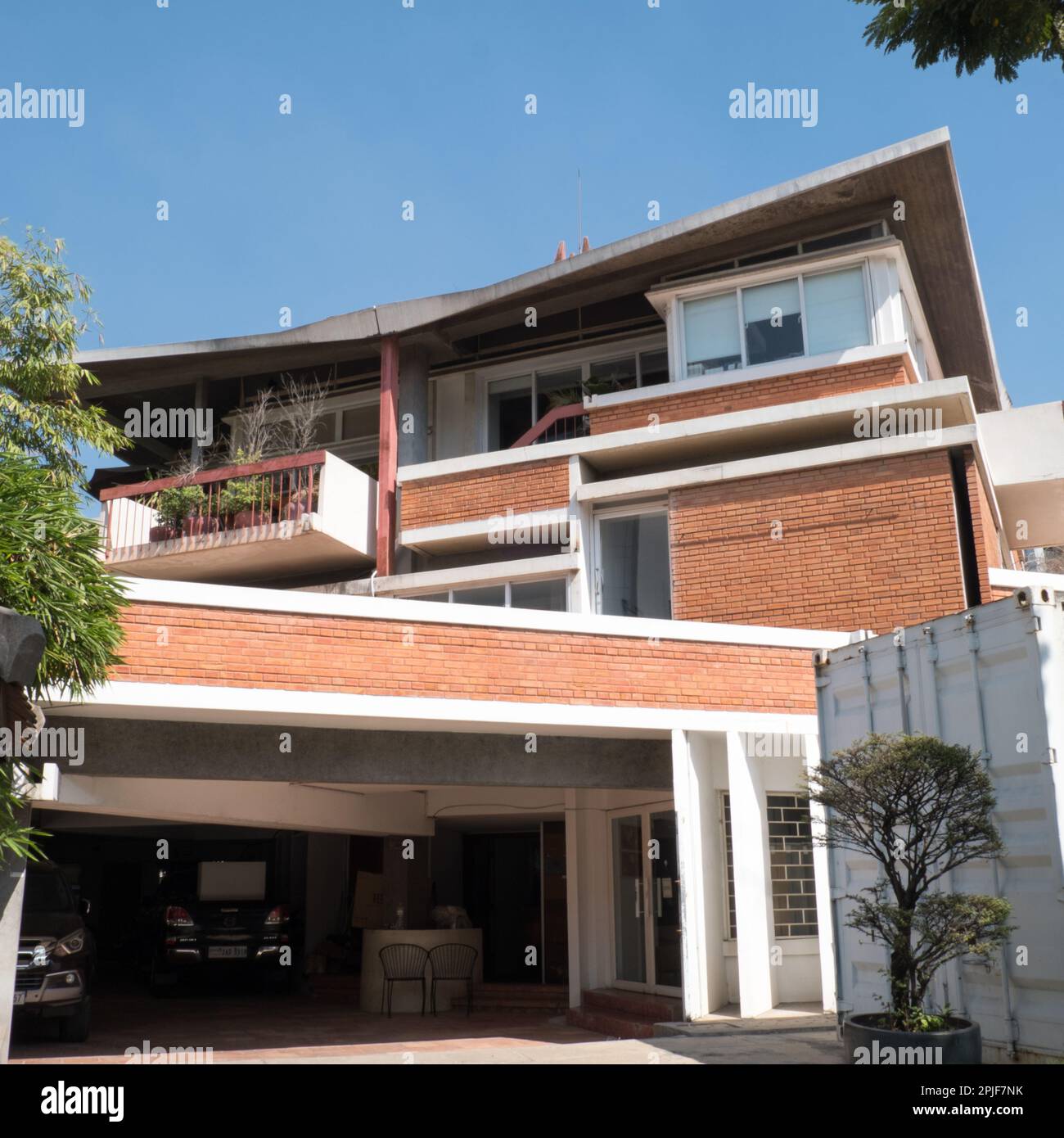 La maison architecturale importante de Vann Molyvann, qui fut un architecte célébré au Cambodge et prolifique en 1960s et 1970s. Banque D'Images